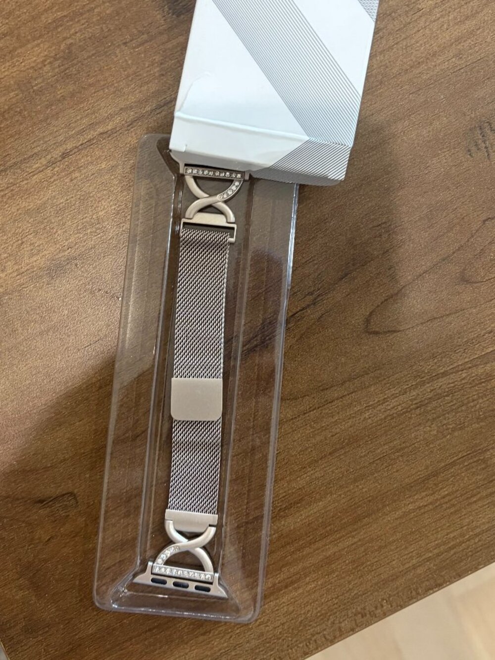 Thin Mesh Magnetic Apple Watch Band for Women Stainless Steel Magnetic Clasp NIB